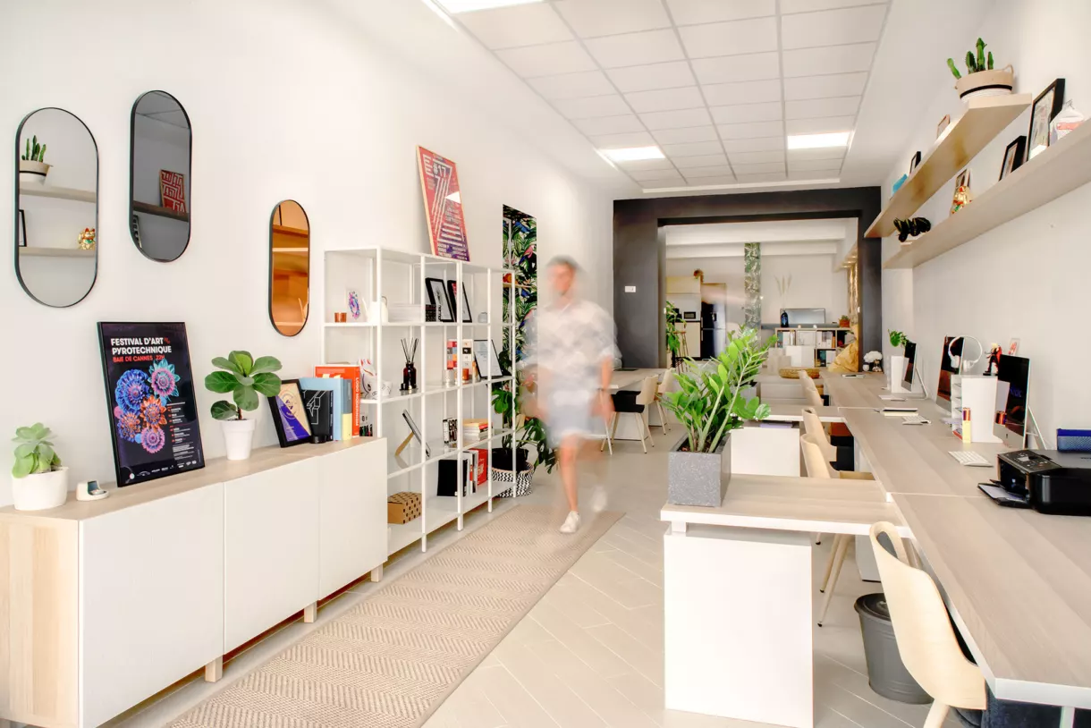 Agence Hypersthene communication graphique print et digitale Cannes Nice about6