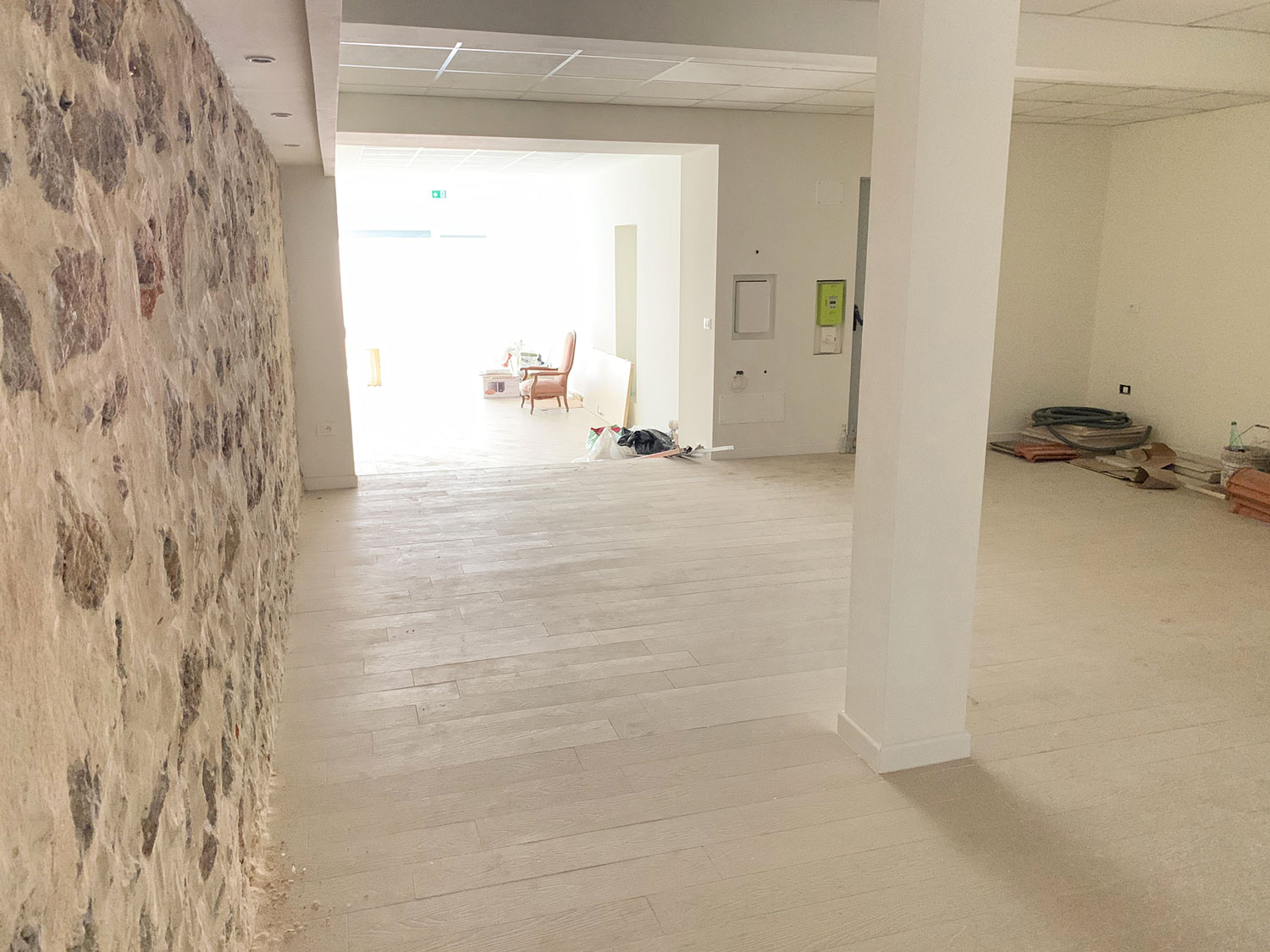 nouveau-local-agence-neon-et-coworking-cannes4